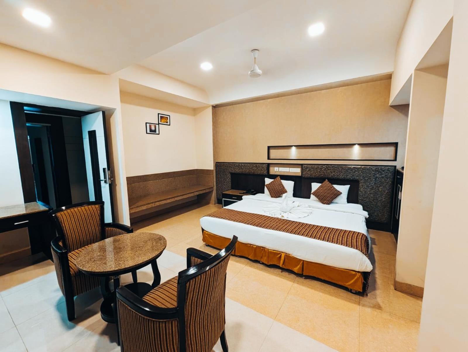 Hotel Southern Residency Kelambākkam Dış mekan fotoğraf