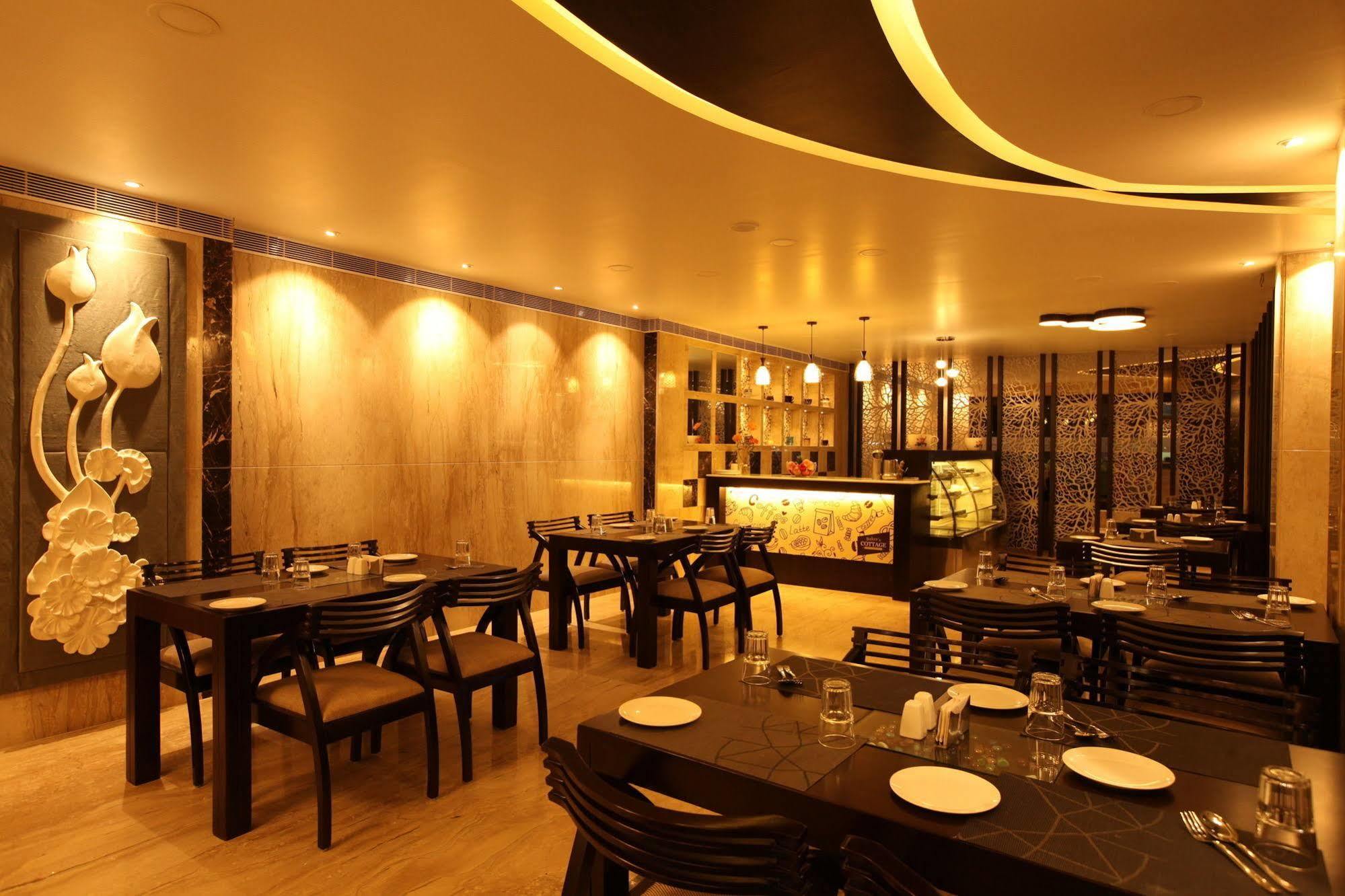 Hotel Southern Residency Kelambākkam Dış mekan fotoğraf