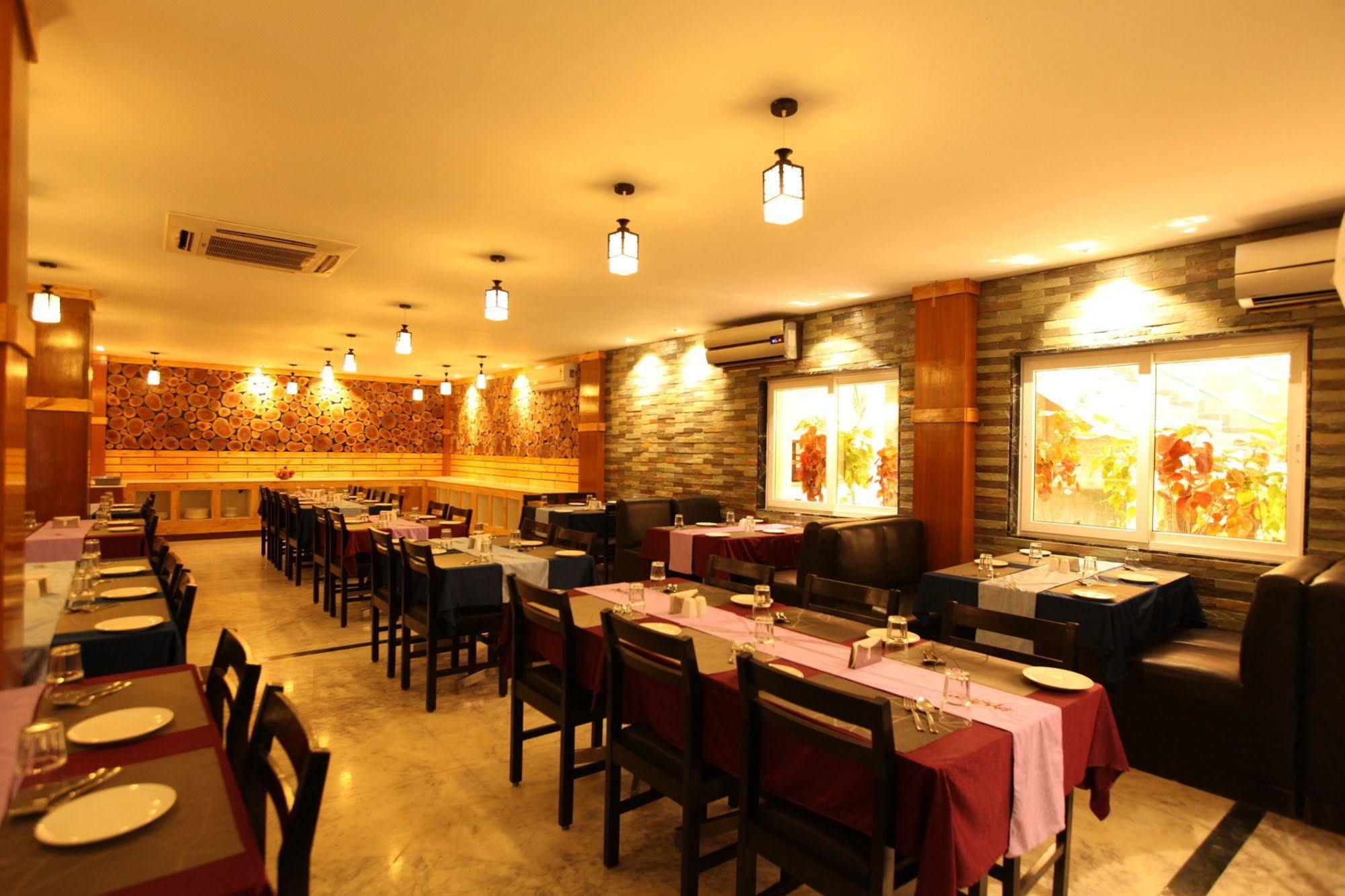 Hotel Southern Residency Kelambākkam Dış mekan fotoğraf