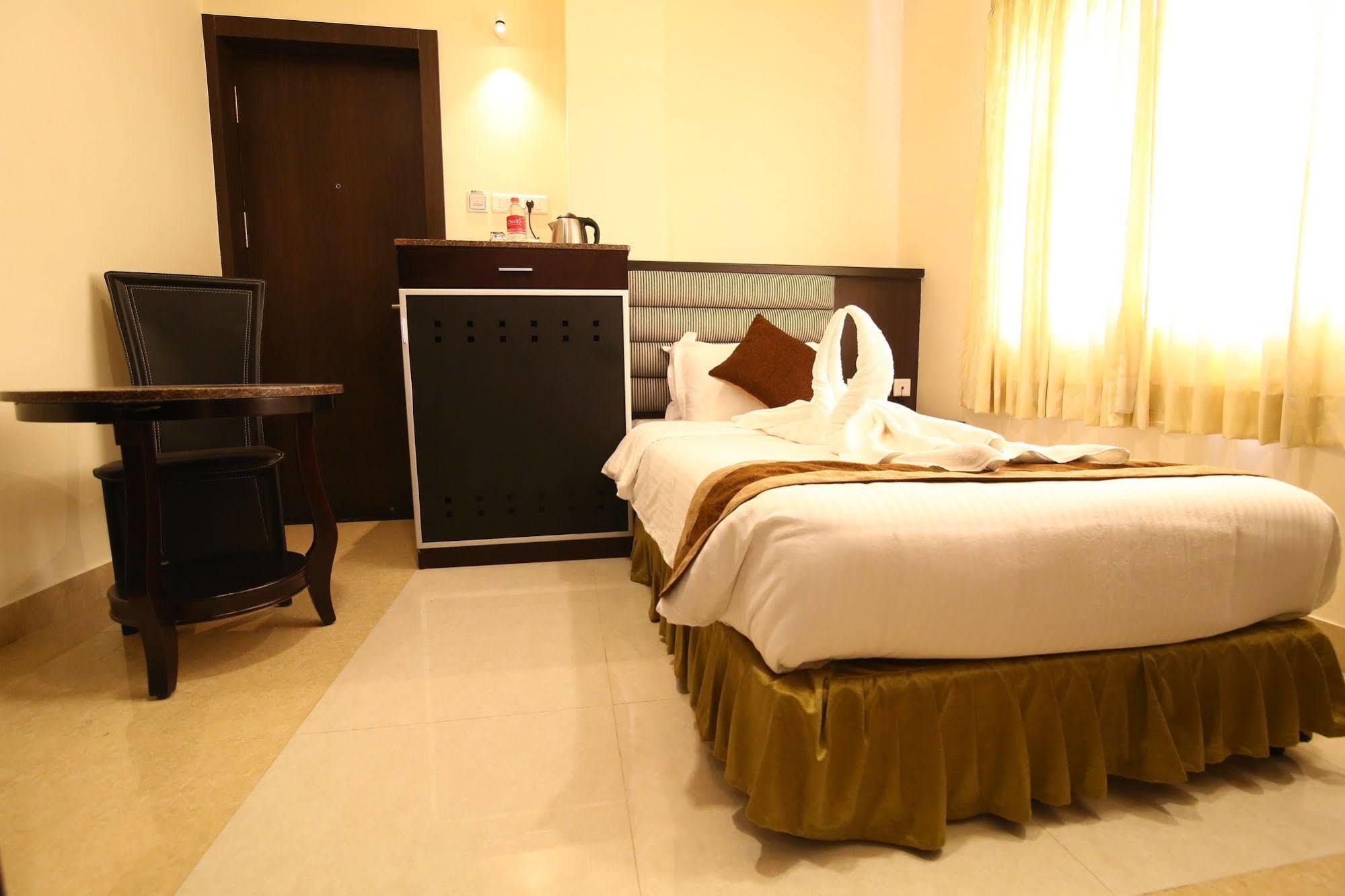 Hotel Southern Residency Kelambākkam Dış mekan fotoğraf