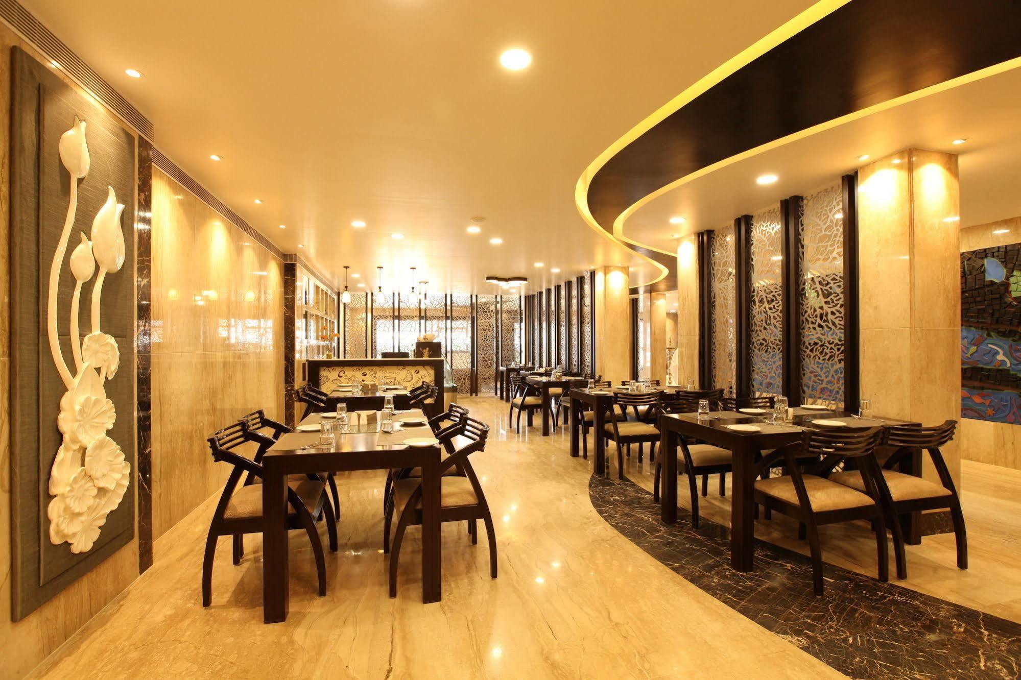 Hotel Southern Residency Kelambākkam Dış mekan fotoğraf